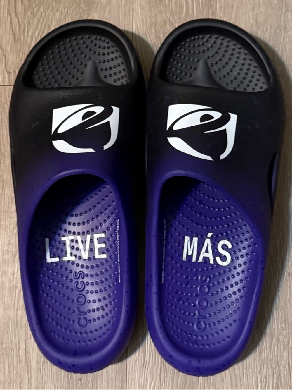 Crocs Taco Bell Live Más Mellow Slide Sandals Slippers - Size 7M/9W